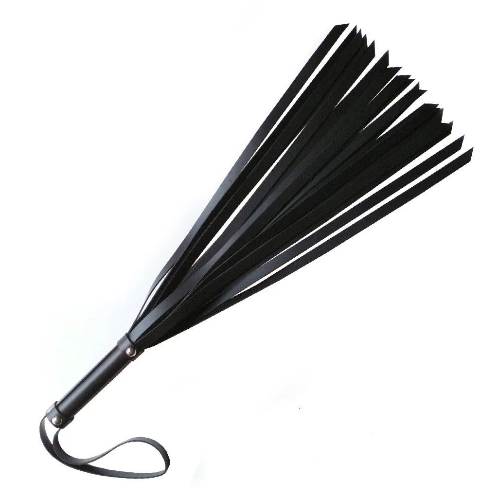 18" Basic Leather Flogger - Image 2