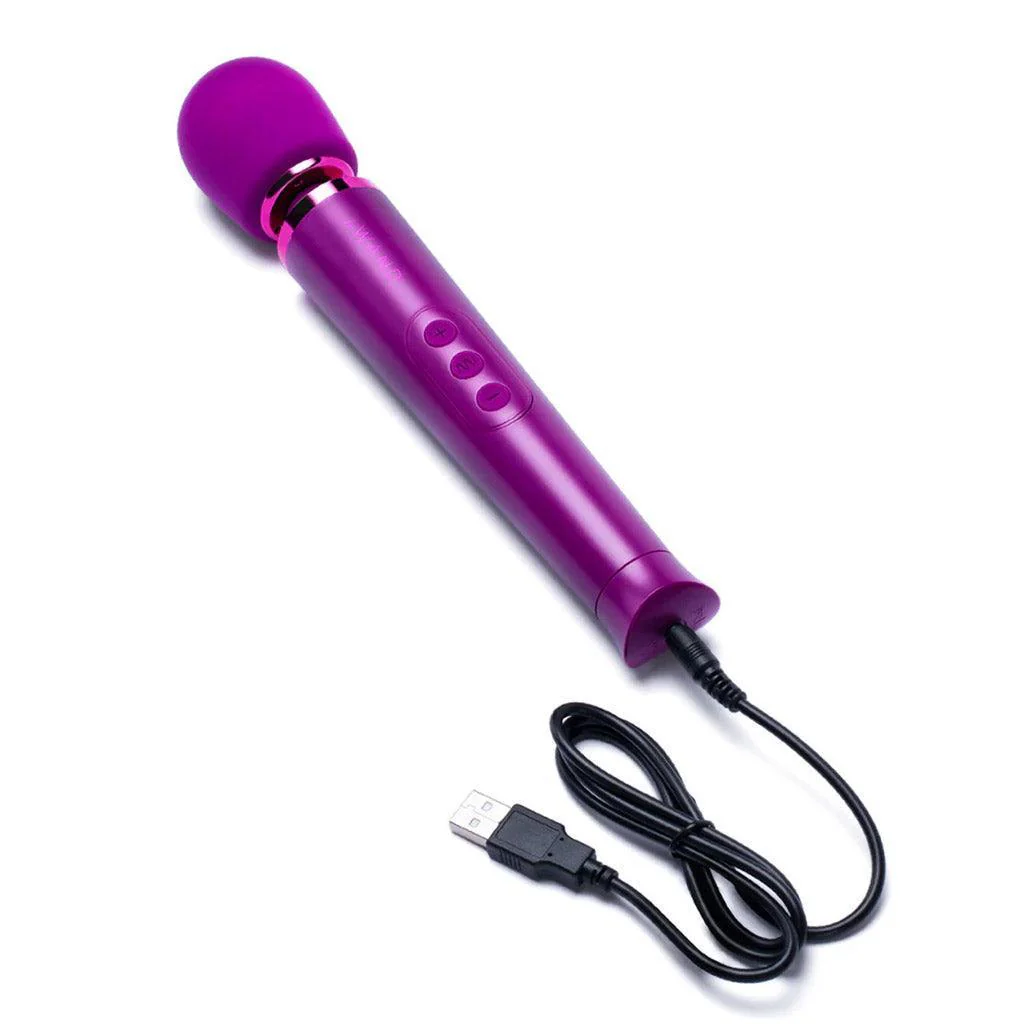 Le Wand Petite Rechargeable Vibrating Massager - Image 6