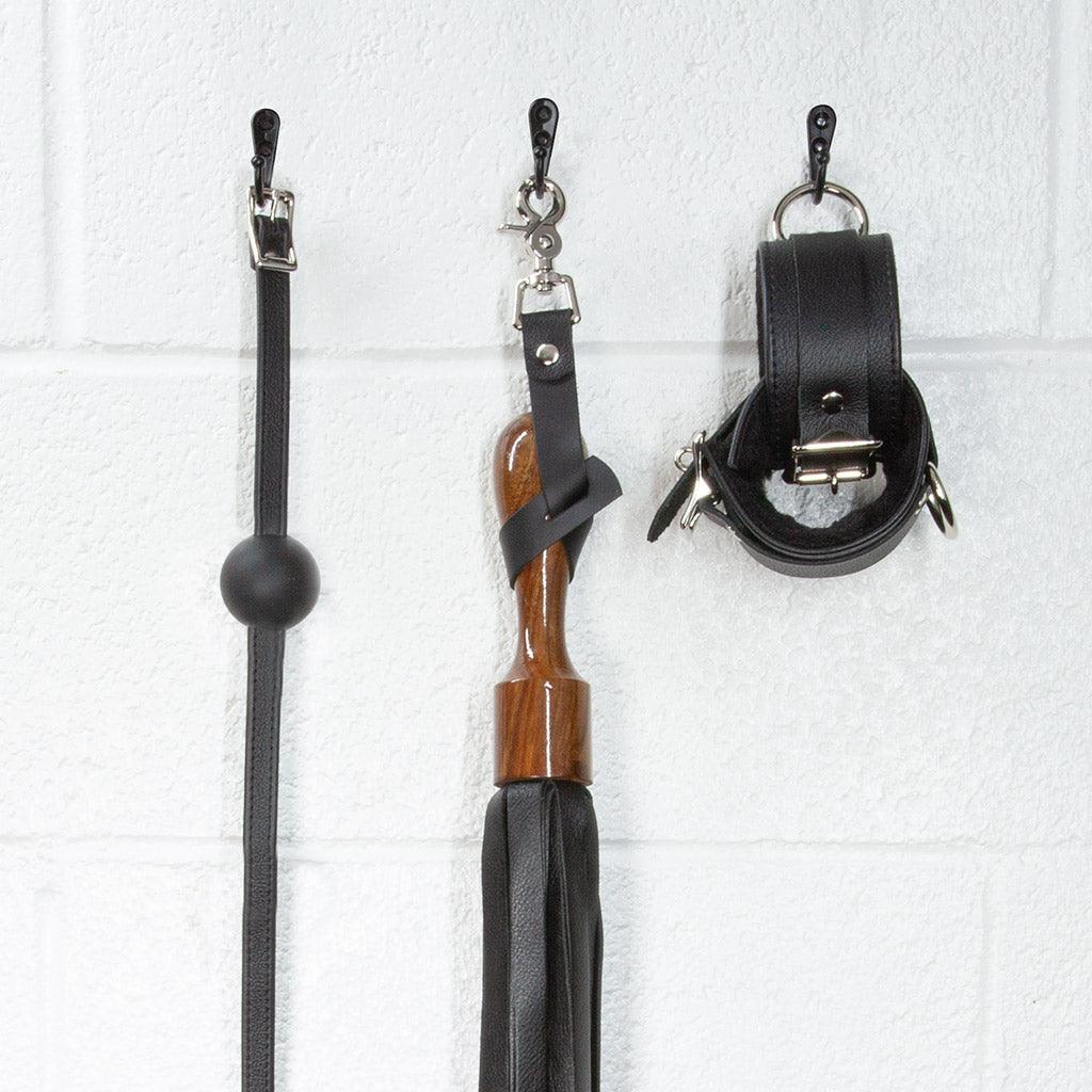 Sissoo Rosewood Short Round Handle Leather Flogger - Image 3